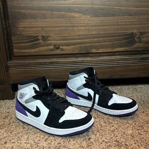 Jordan 1 Mid SE Purple